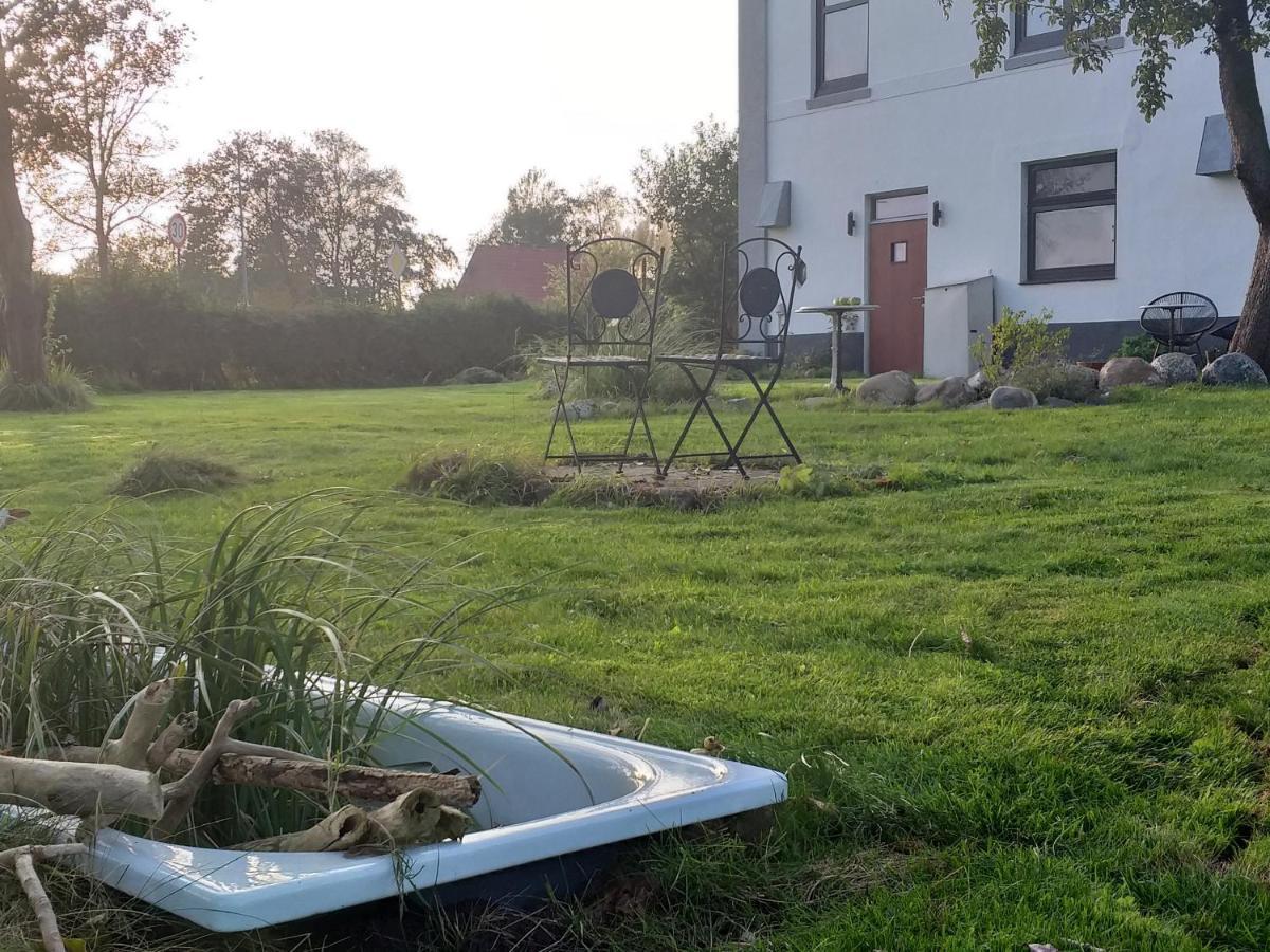 Ahoi Bed and Breakfast Wesselburenerkoog Exteriör bild